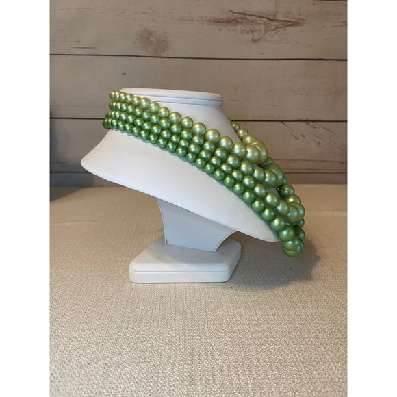 Vintage 1950's Green Beaded Necklace - Picture 3 of 5